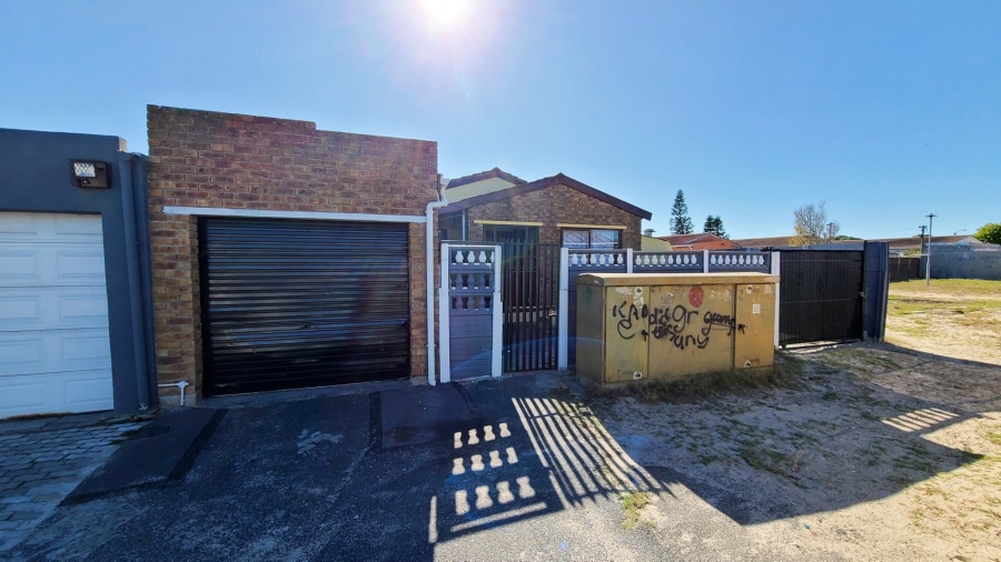 3 Bedroom Property for Sale in Belhar Western Cape